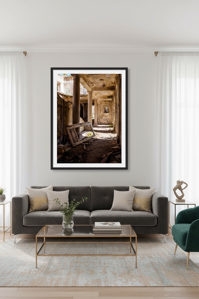 FR-005 - Rue parisienne : Atmosphère urbaine parisienne en noir et blanc, capturant l'essence de la vie quotidienne dans la ca - Portfolio Stéphane Pimienta